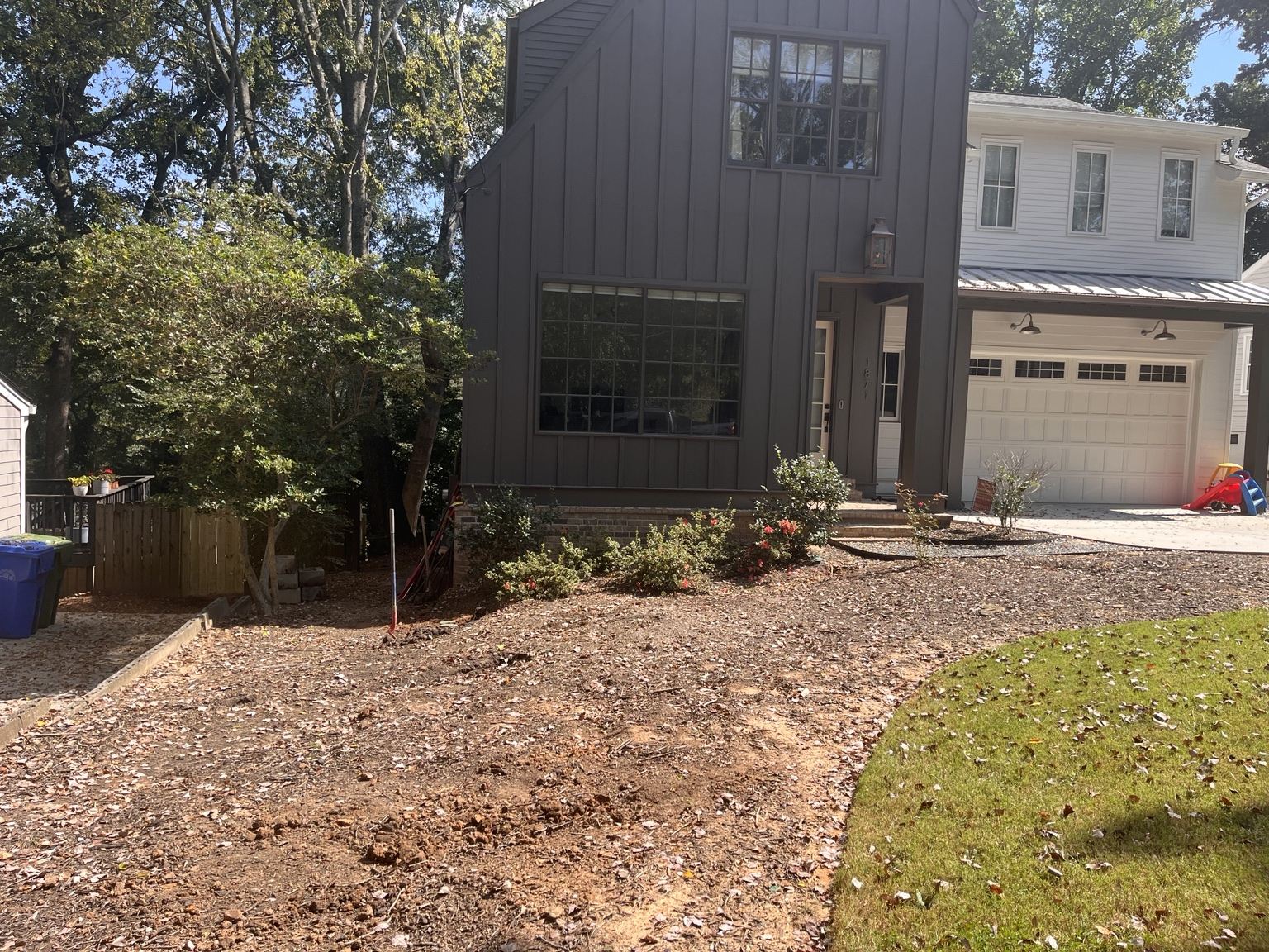 Front yard before renovation